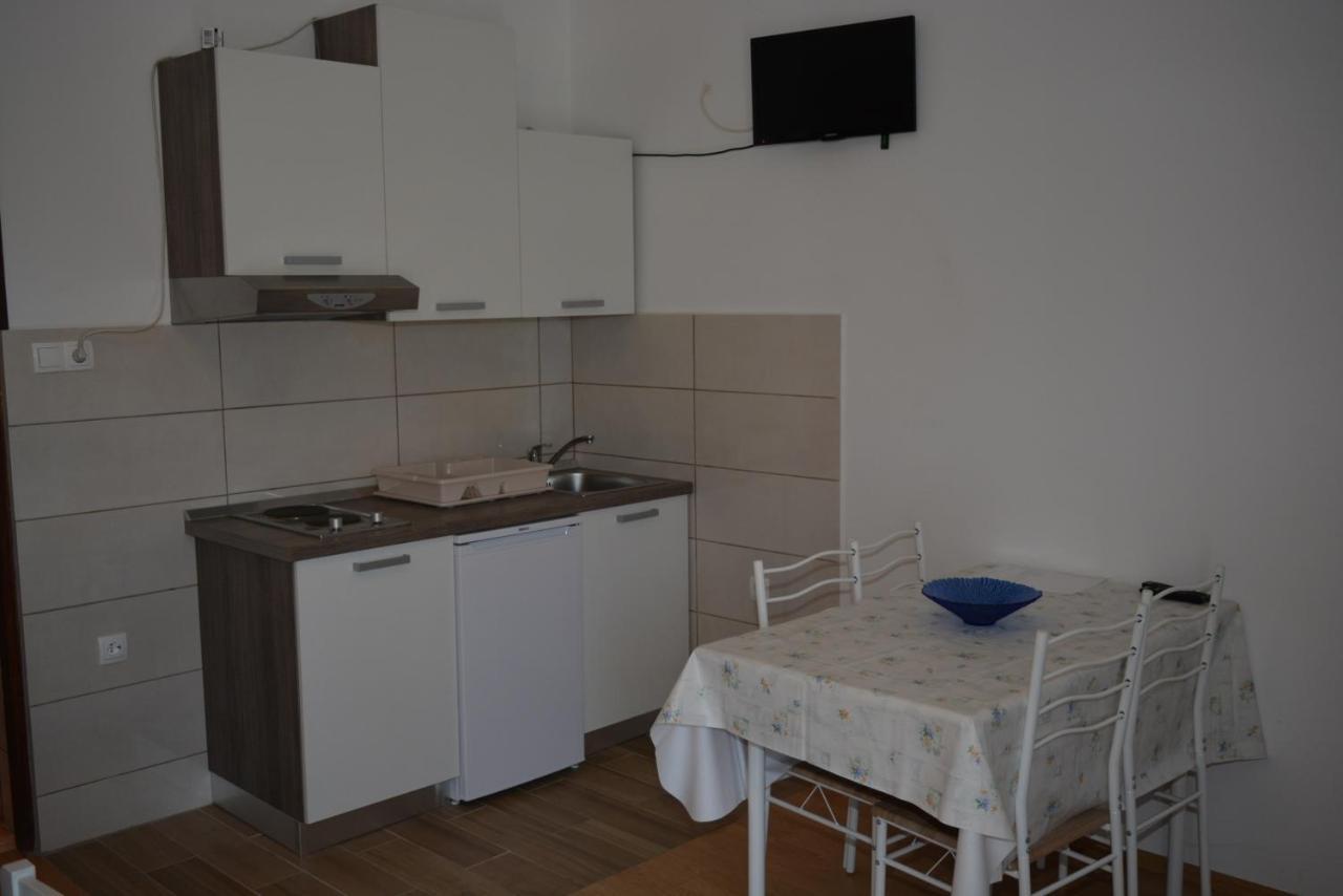 Apartmani Katica Kornić Exteriör bild