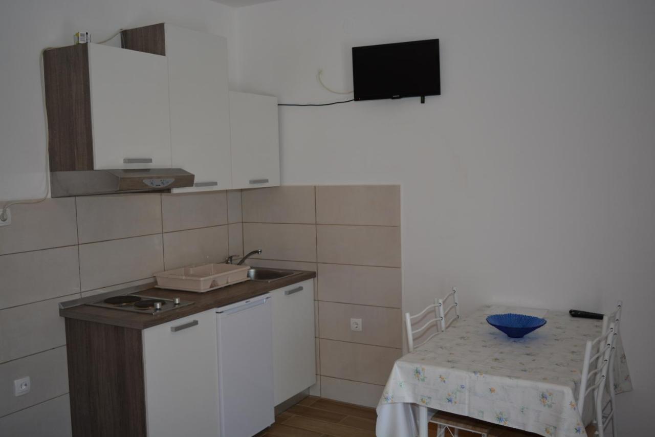 Apartmani Katica Kornić Exteriör bild