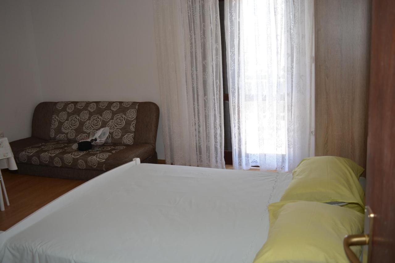 Apartmani Katica Kornić Exteriör bild